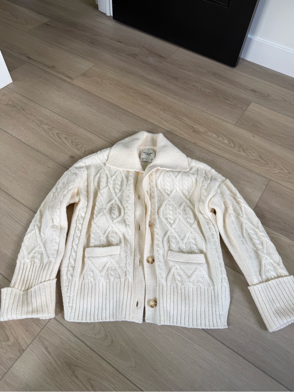 Abercrombie & Fitch Cream Cable Knit Button Cardigan